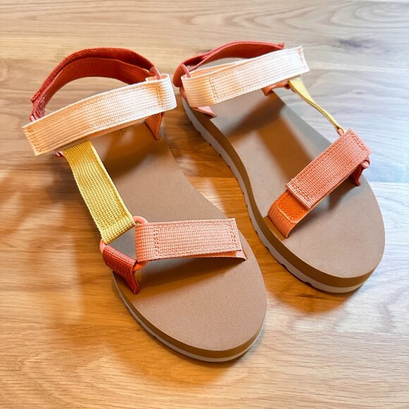 Universal Thread New Pastel Pink Orange Outdoor Velcro Sandals Hook Loop Size 10 - Picture 1 of 6